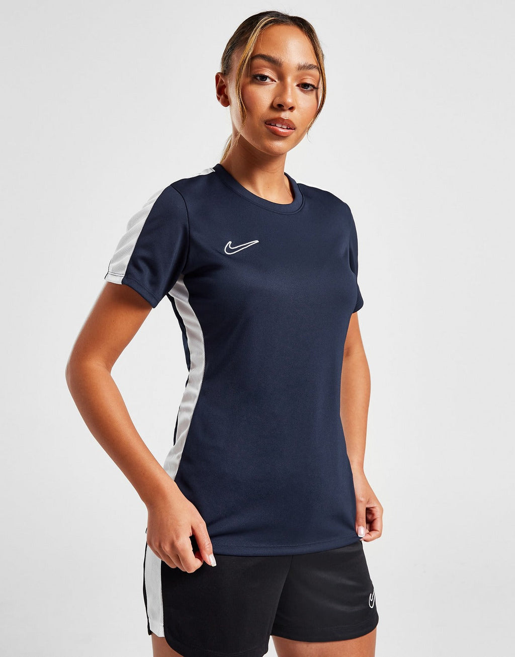 T-shirt Academy