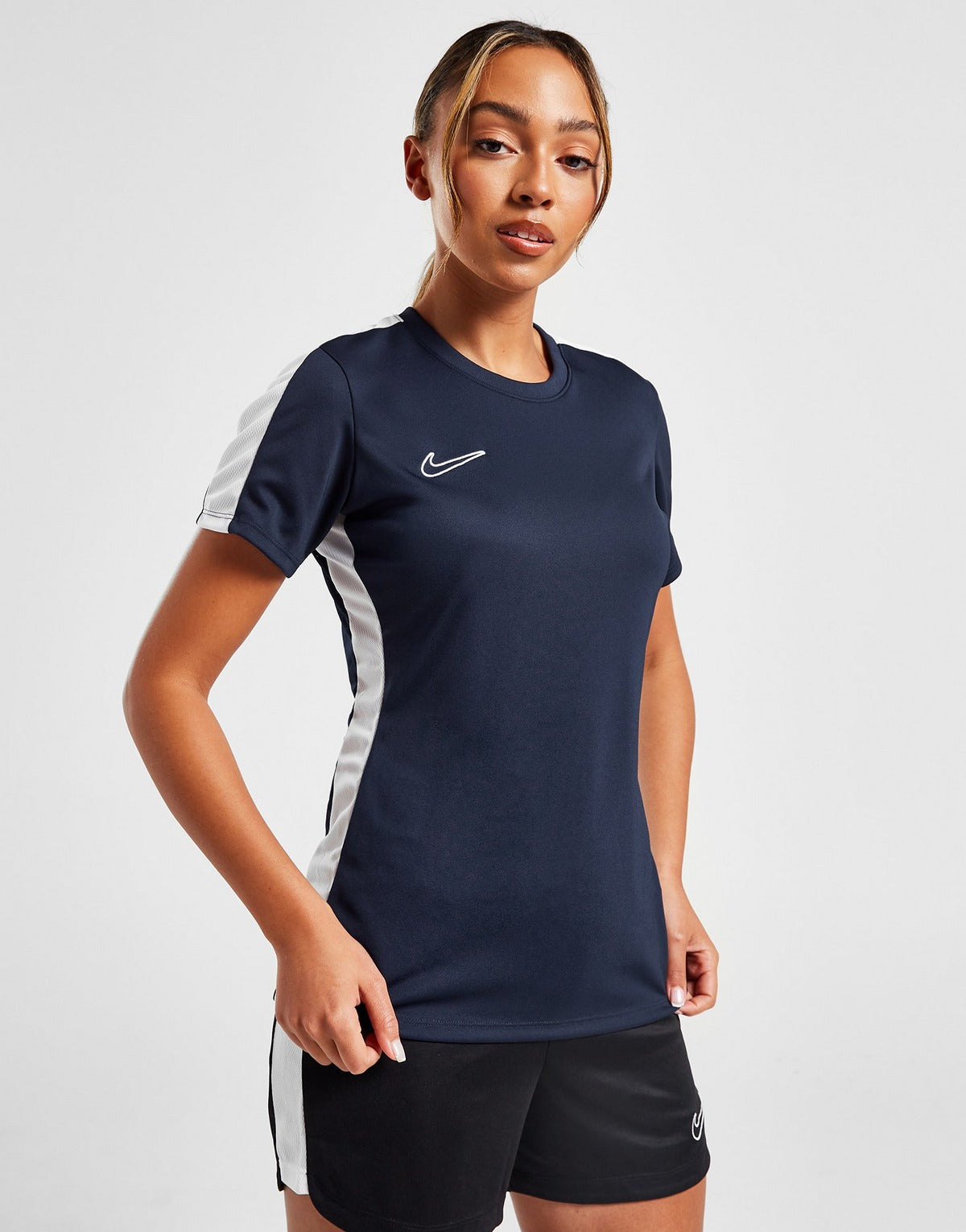 T-shirt Academy